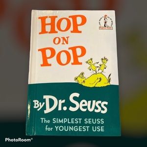 Dr. Seuss HOP On POP Book 📕
